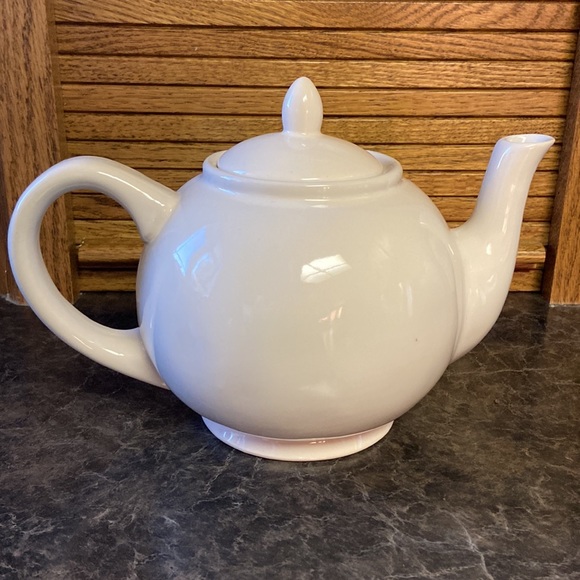RAE DUNN TEA Teapot never used - Picture 3 of 4